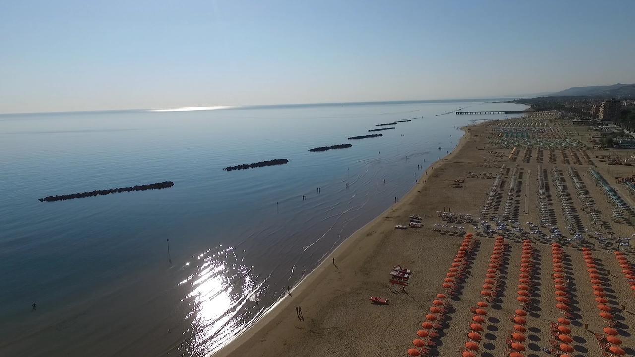 Case Vacanze Blue Bay Resort Roseto Degli Abruzzi Exteriér fotografie
